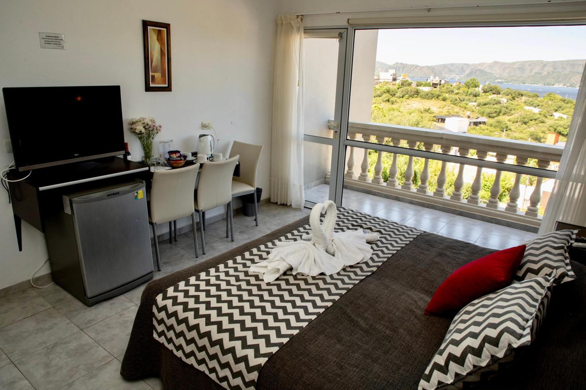 Villa La Font Apart Hotel & Spa Вилья-Карлос-Пас Экстерьер фото